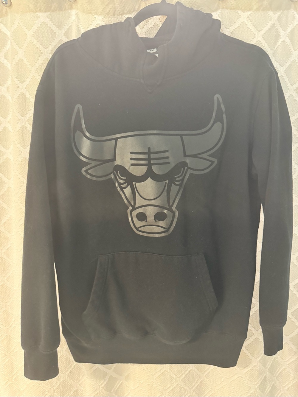 New Era Team Logo Po Chicago Bulls Hoodie